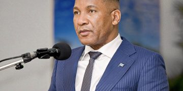 Botswana turns to UAE, Oman in De Beers power play